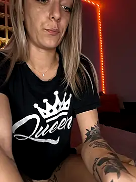 Nikiita_X live sex cam