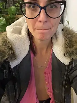 NataKitten live sex cam