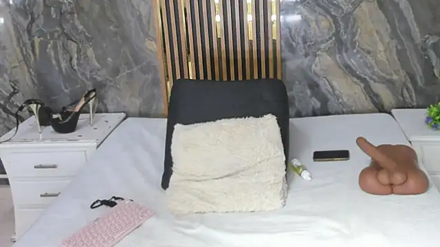 Nyakimgold live sex cam