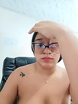 -VICKKY live sex cam