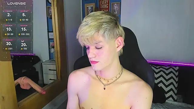 VladHellsing4 live sex cam