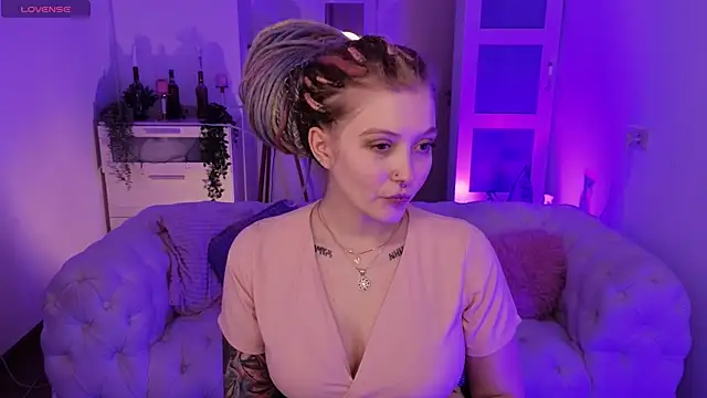 Kiki_shay live sex cam