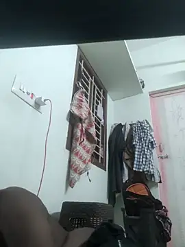 Vickyins480000 live sex cam