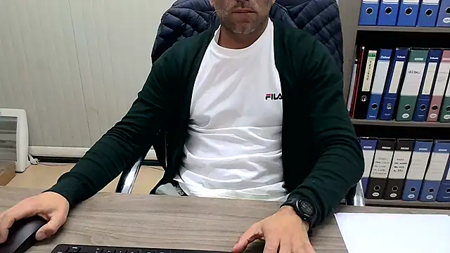 Evasionee live sex cam