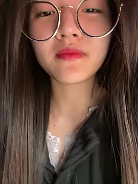 Krixxi22 live sex cam