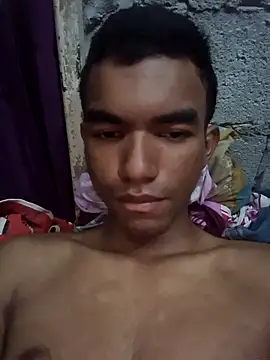 Reynold2608 live sex cam