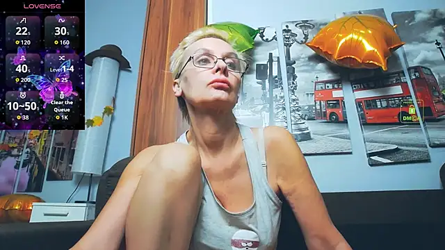 HelgaHimmell live sex cam