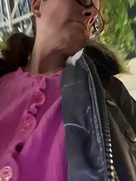 NataKitten live sex cam