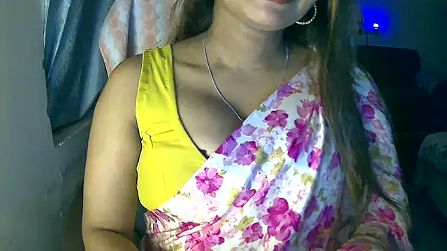 Cute-Tara live sex cam