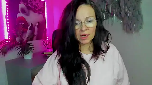 HelenLuxx live sex cam