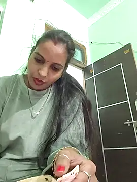 Hotty-Nidhi live sex cam