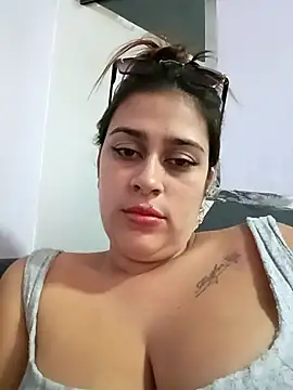 Latina_sexy1 live sex cam