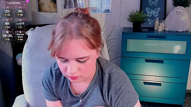 AlicePopsy live sex cam