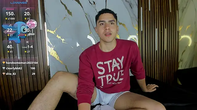 LiamNovak live sex cam