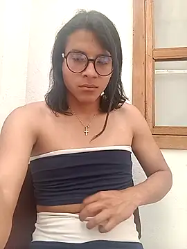 Leilanixxx live sex cam