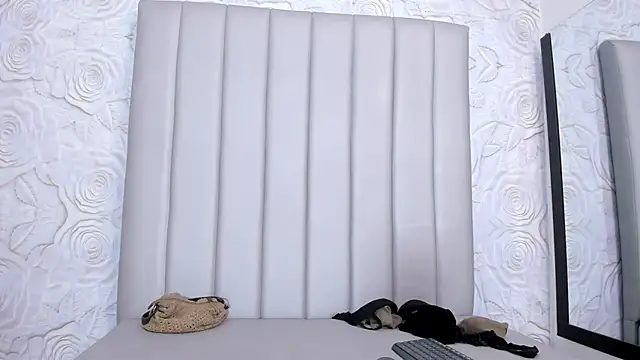 Cleopatra_Trans live sex cam