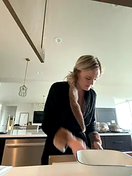 Taylorlove303 live sex cam