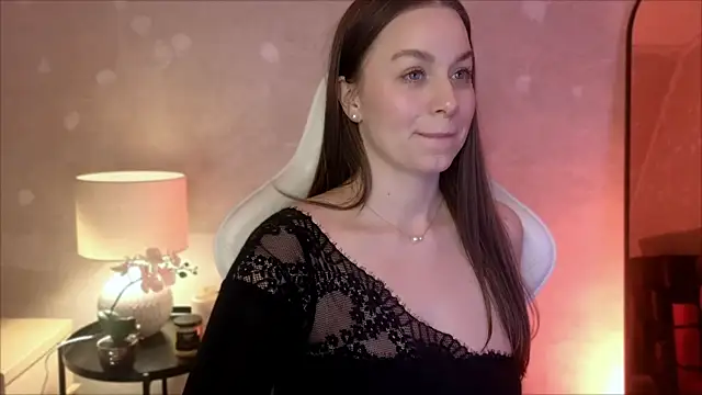 MilaFleur live sex cam