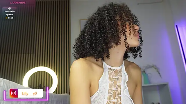 LillyDolls23 live sex cam