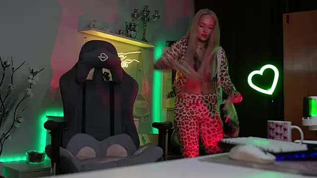 MrsTenderBeast live sex cam