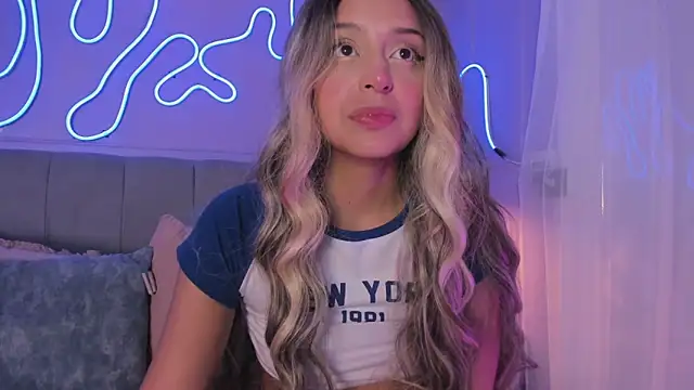 Sofly_s live sex cam