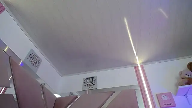 _Miaaleon live sex cam