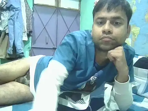 Desiboi4u live sex cam