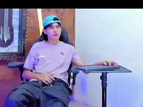 tom_hot20 live sex cam