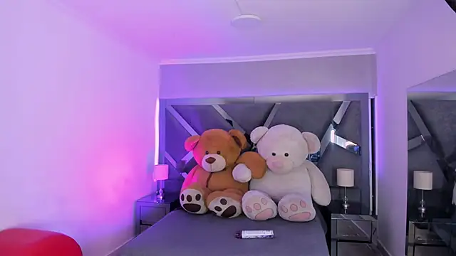 AmberiniHoffman live sex cam