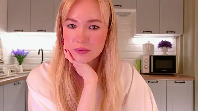 Veronika_Mitchel's Stripchat show and profile