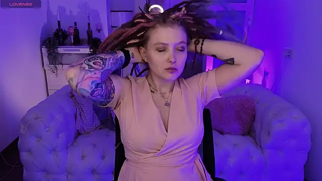 Kiki_shay live sex cam