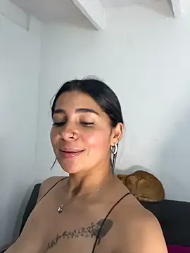Meganmilk1 live sex cam