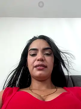 Sara-77 live sex cam