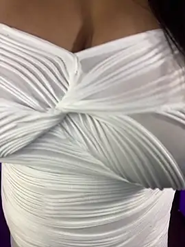 MiiaaJoness live sex cam