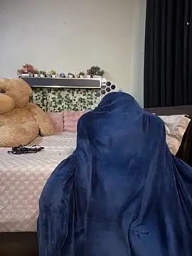 LillyLive live sex cam