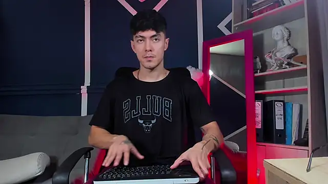 etham_wolf_ live sex cam