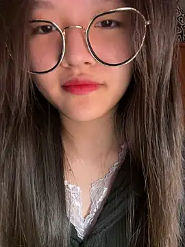 Krixxi22 live sex cam