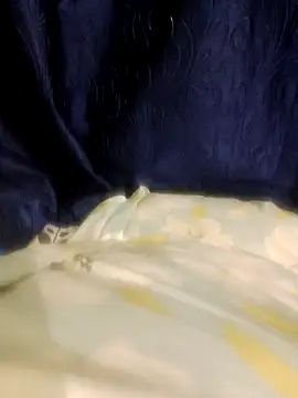 Priya_684 live sex cam