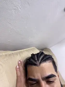 Lyon_vach live sex cam