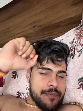 Hornybeardguy live sex cam