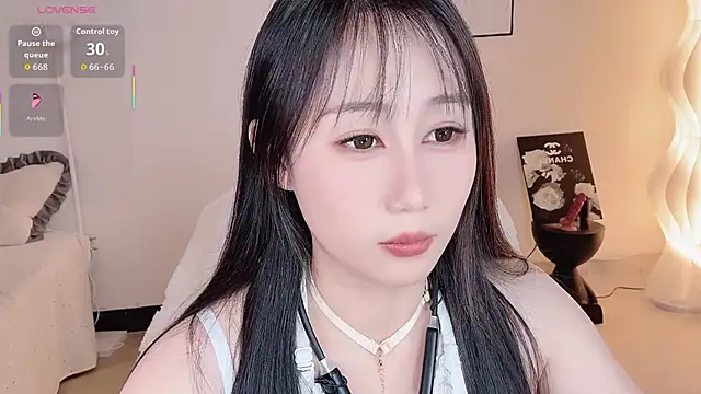 BoxedGyre- live sex cam