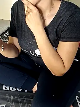 ShadiaStar live sex cam