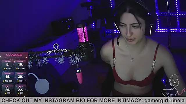 Gamergirl-Linela live sex cam