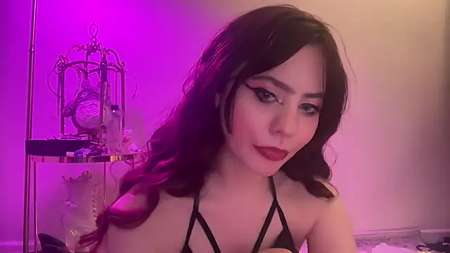 crystalsbaby live sex cam