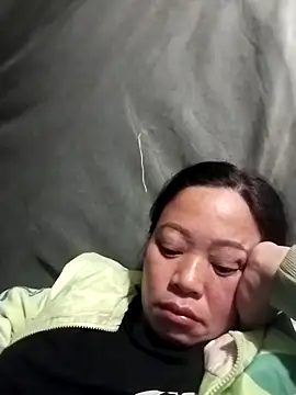 Nadia-a live sex cam