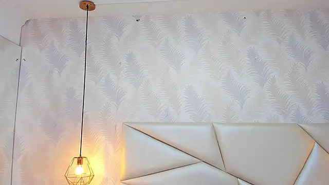 laurettedela_rouse live sex cam