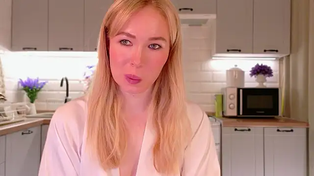 Veronika_Mitchel's Stripchat show and profile