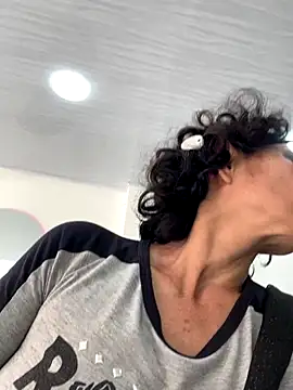 MireyaTorresGu live sex cam