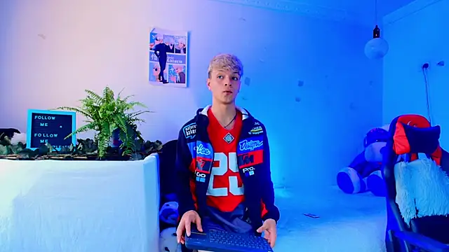 twink_sebas_ live sex cam