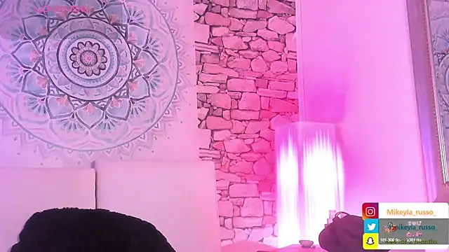 Mikeyla-Russo's Stripchat show and profile